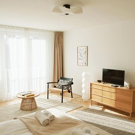 Apartamento Podmaniczky Terrace Retreat With Ac Budapest Exterior foto